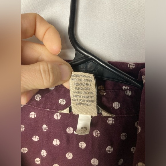 Duluth Trading Co Womens xlarge Long Sleeve Button Up Red Burgundy Polka Dot - Picture 3 of 6